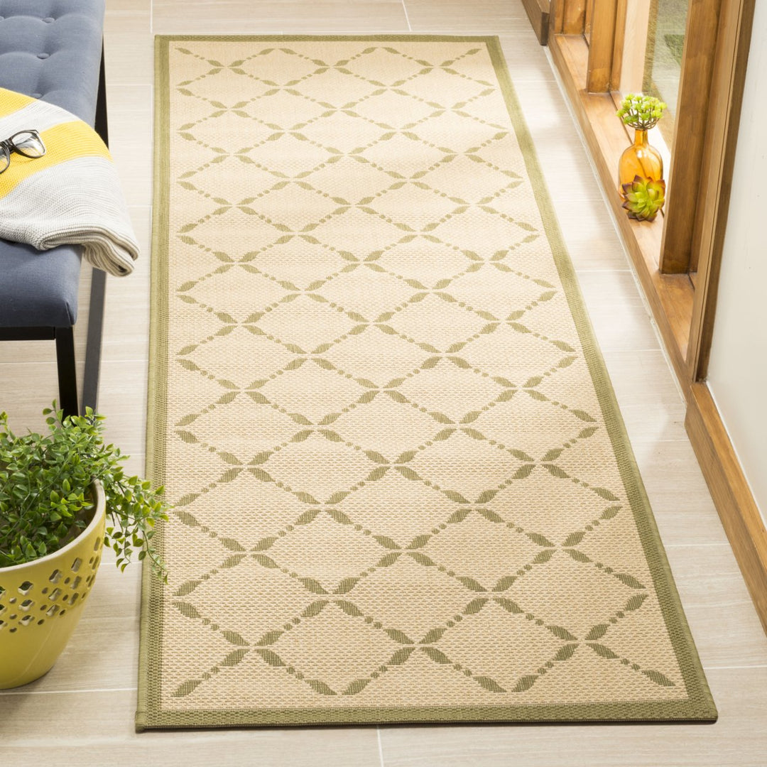 SAFAVIEH Martha Stewart MSR4252-14 Cream / Green Rug Image 2