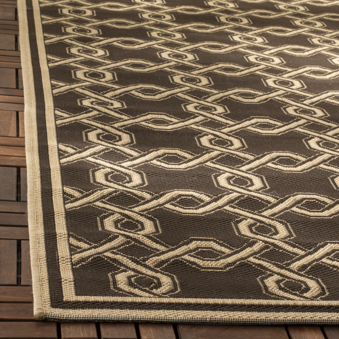 SAFAVIEH Martha Stewart MSR4253-20 Chocolate / Cream Rug Image 4