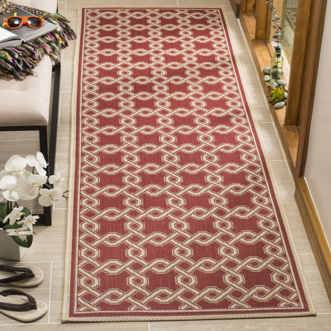 SAFAVIEH Martha Stewart MSR4253-28 Red / Creme Rug Image 2