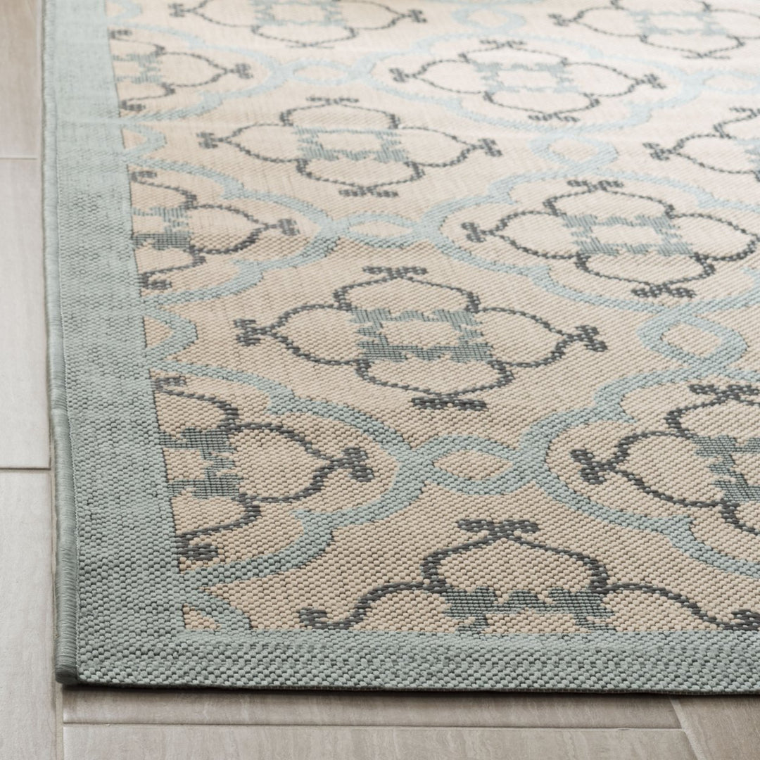 SAFAVIEH Martha Stewart MSR4262-256 Silhouette Rug Image 4