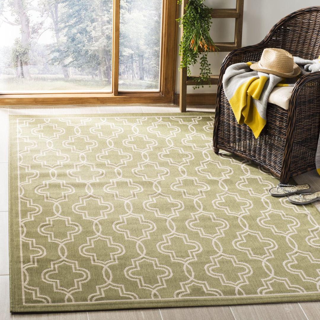 SAFAVIEH Martha Stewart MSR4274-244 Green / Beige Rug Image 1