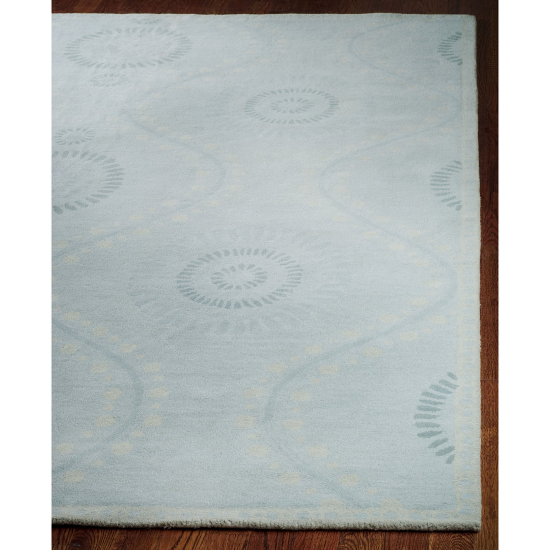 SAFAVIEH Martha Stewart MSR4532C Spring Melt Rug Image 1