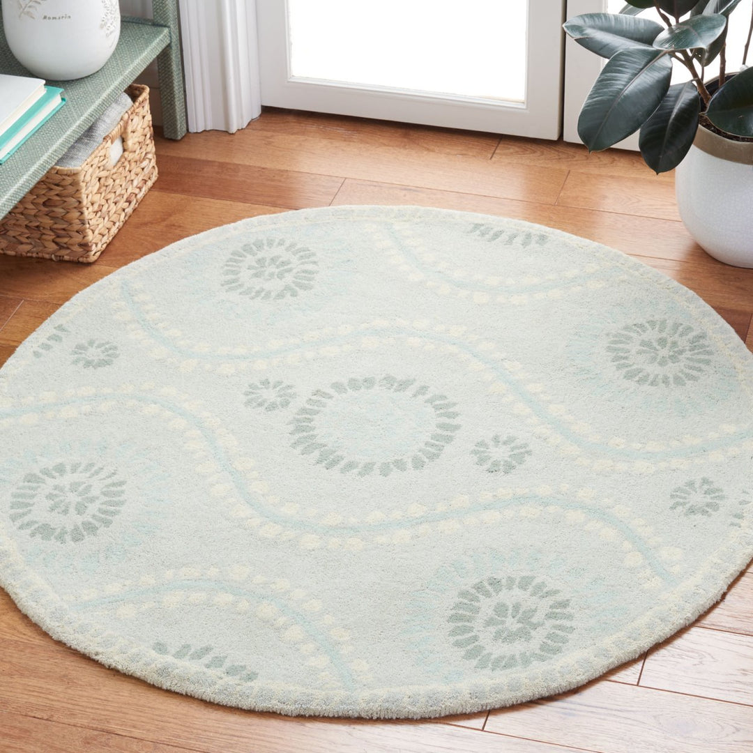 SAFAVIEH Martha Stewart MSR4532C Spring Melt Rug Image 2