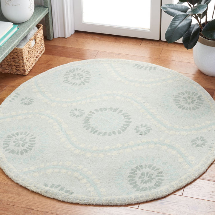 SAFAVIEH Martha Stewart MSR4532C Spring Melt Rug Image 2