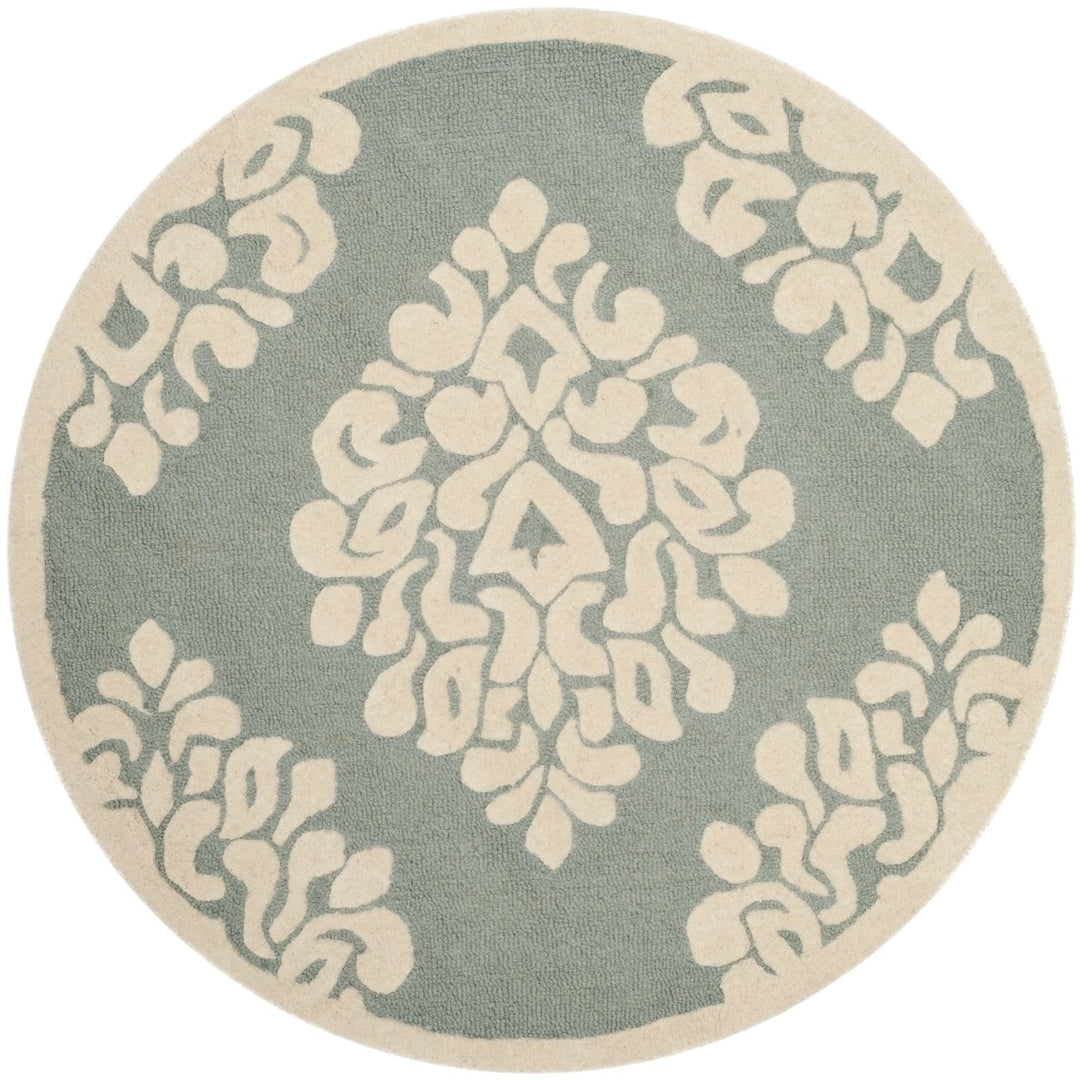 SAFAVIEH Martha Stewart MSR4545A Handmade Arrowroot Rug Image 1