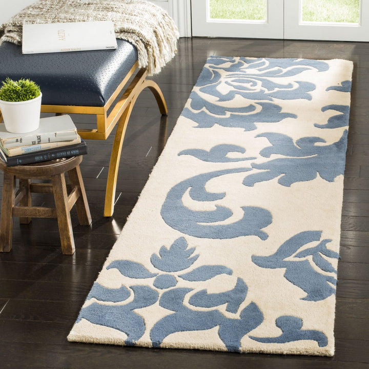 SAFAVIEH Martha Stewart MSR4546A Handmade Blue Suede Rug Image 2