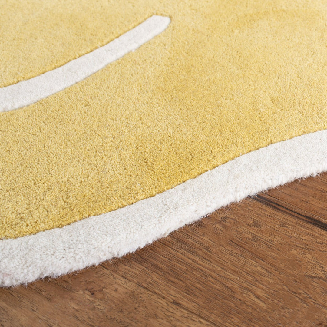 SAFAVIEH Martha Stewart MSR4572A Handmade Egg Yolk Rug Image 3