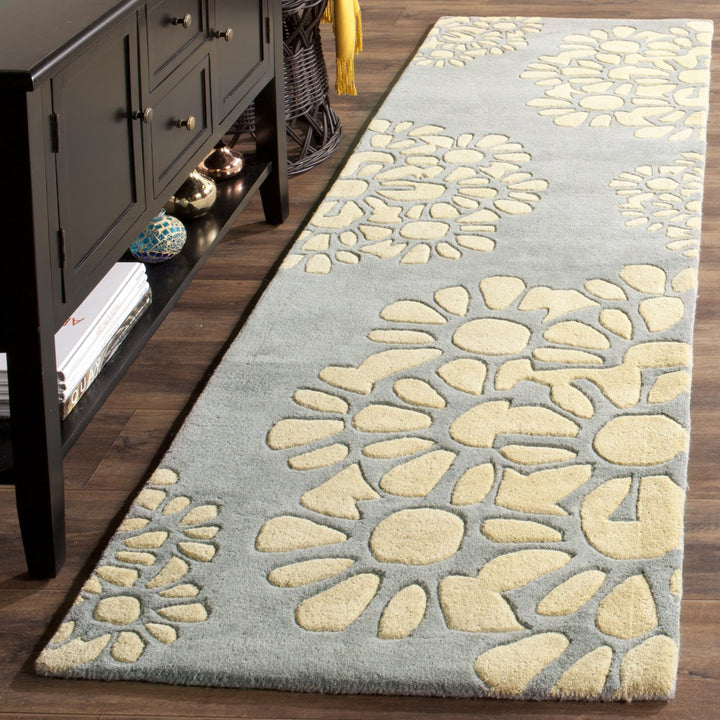 SAFAVIEH Martha Stewart MSR4730B Handmade Cement Rug Image 3