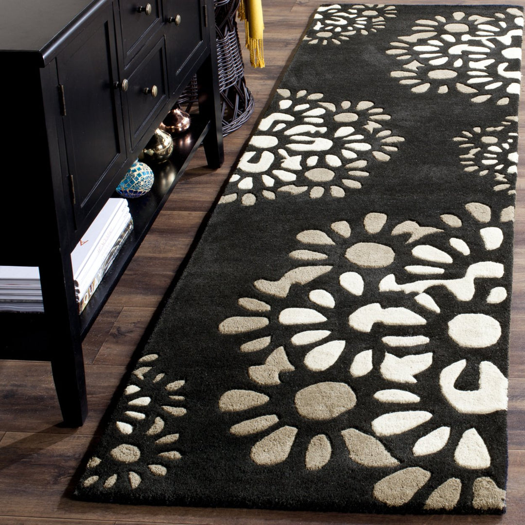 SAFAVIEH Martha Stewart MSR4730A Handmade Silhouette Rug Image 3