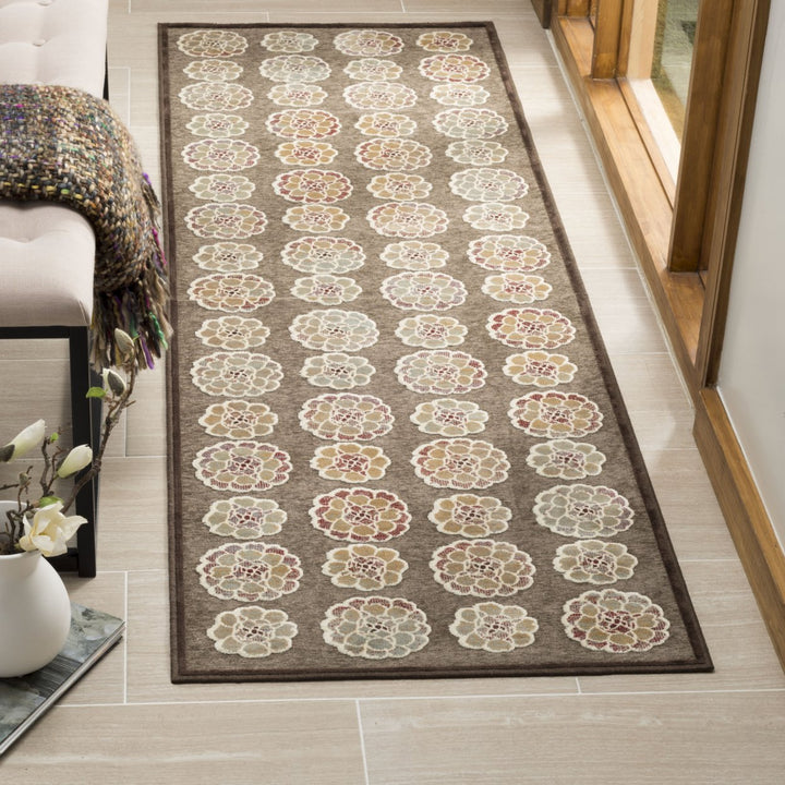 SAFAVIEH Martha Stewart MSR74306-1330 Brown / Brown Rug Image 2