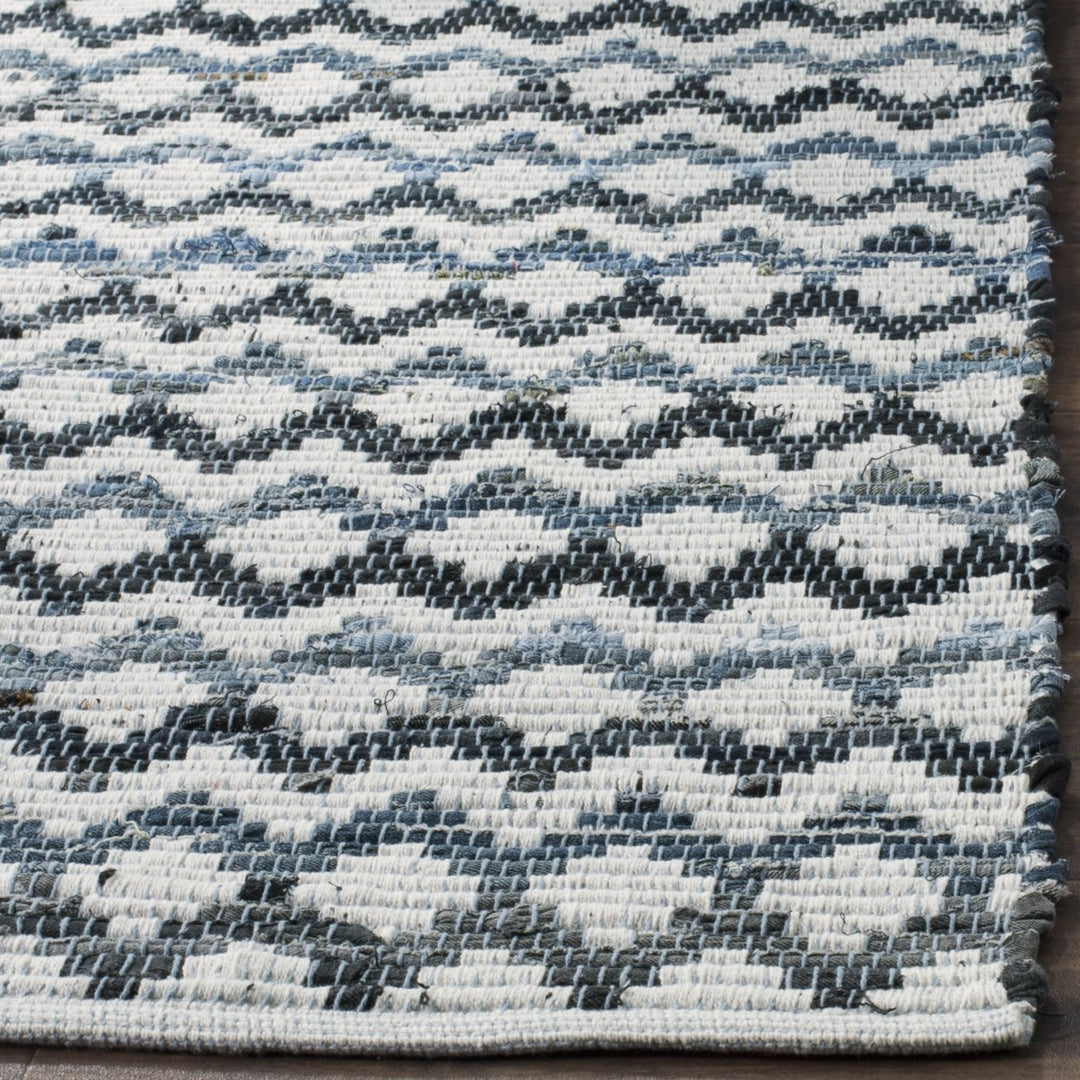 SAFAVIEH Montauk MTK120A Handwoven Ivory Blue /Black Rug Image 7