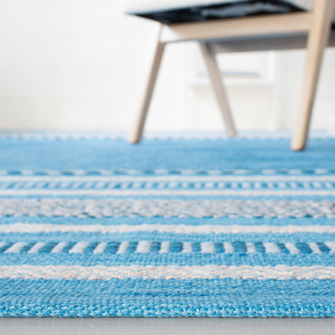 SAFAVIEH Montauk MTK215M Handwoven Blue / Grey Rug Image 11