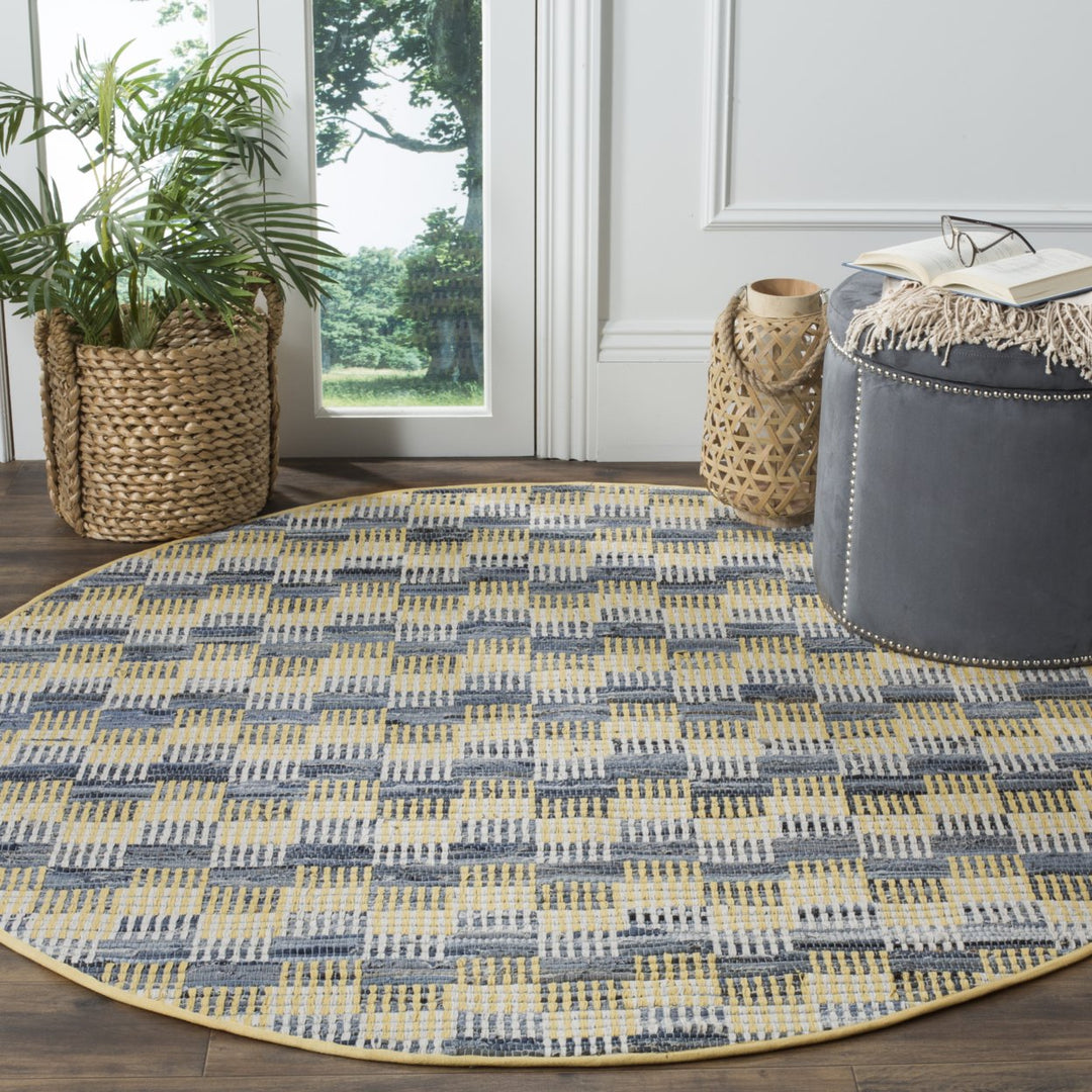 SAFAVIEH Montauk MTK121B Handwoven Gold / Multi Rug Image 2