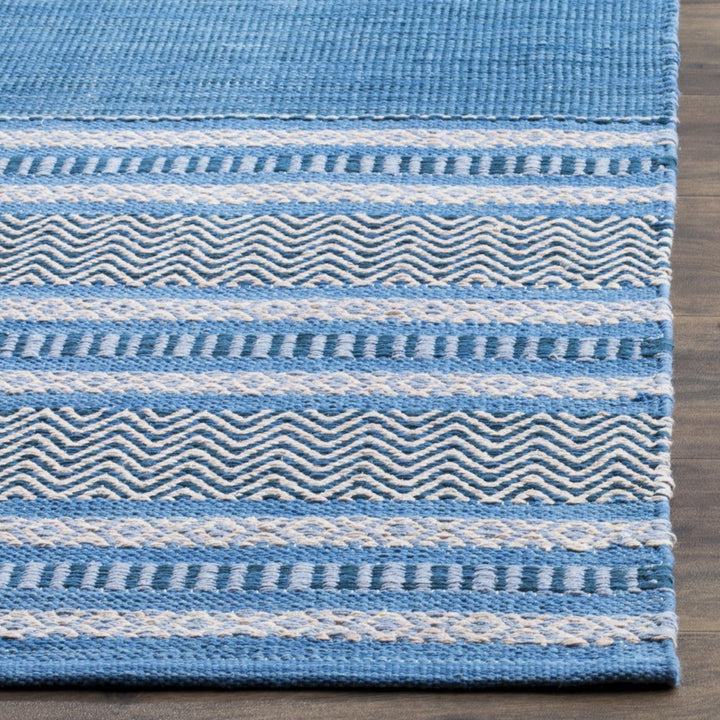 SAFAVIEH Montauk MTK214A Handwoven Blue / Grey Rug Image 5