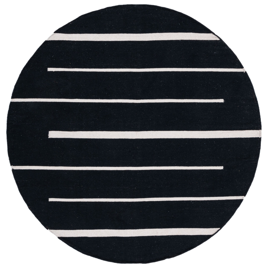 SAFAVIEH Montauk MTK311Z Handwoven Black / Ivory Rug Image 3