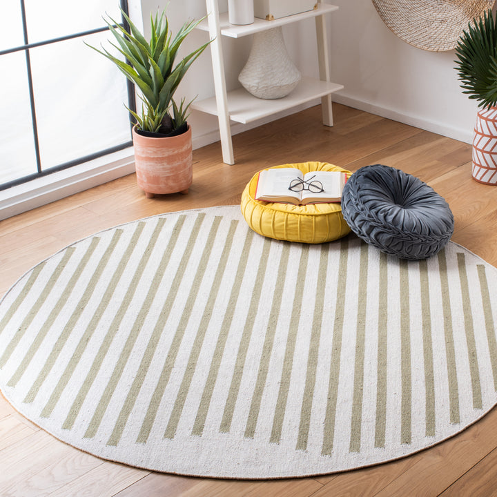 SAFAVIEH Montauk MTK313J Ivory / Light Green Rug Image 2