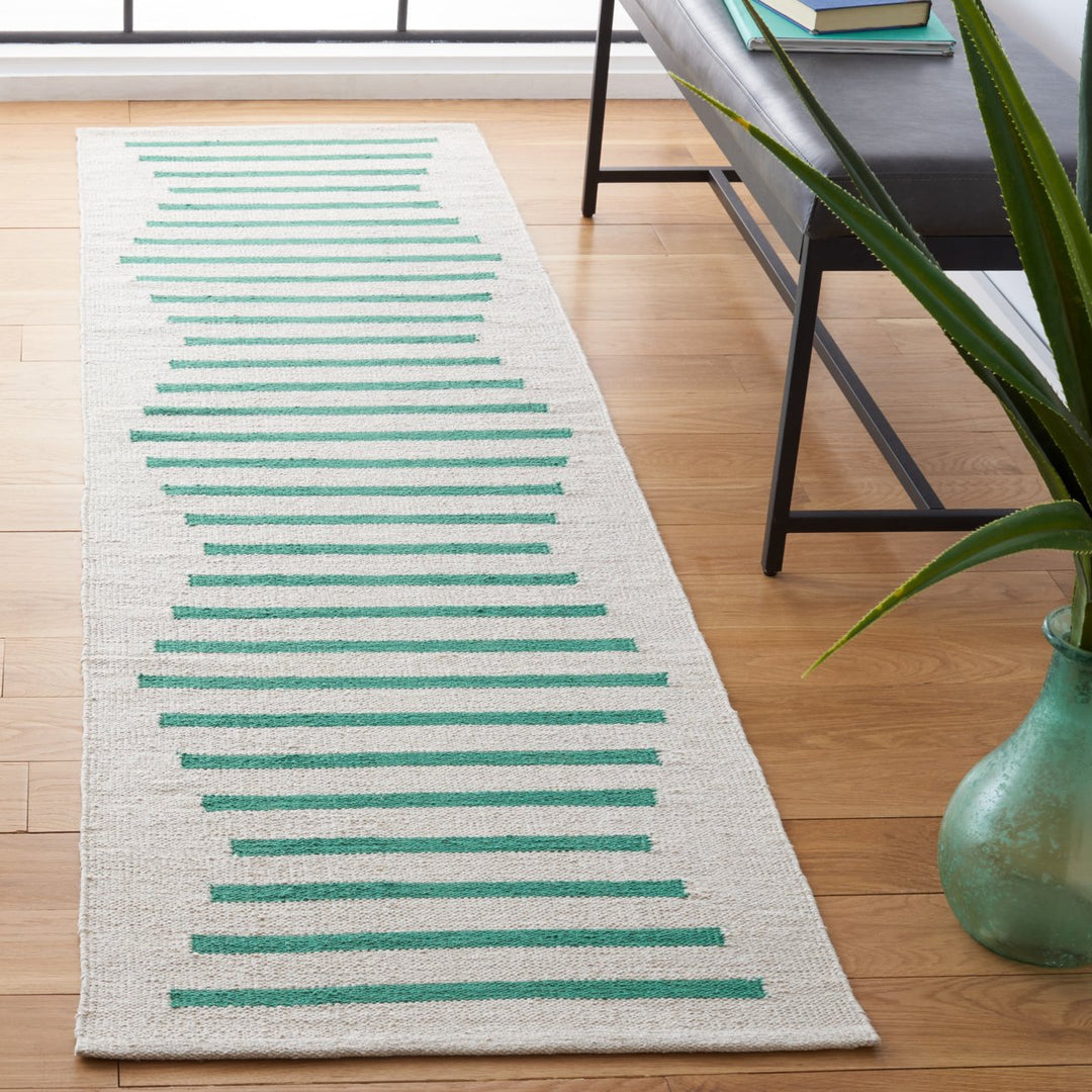 SAFAVIEH Montauk MTK313X Handwoven Ivory /Dark Green Rug Image 3