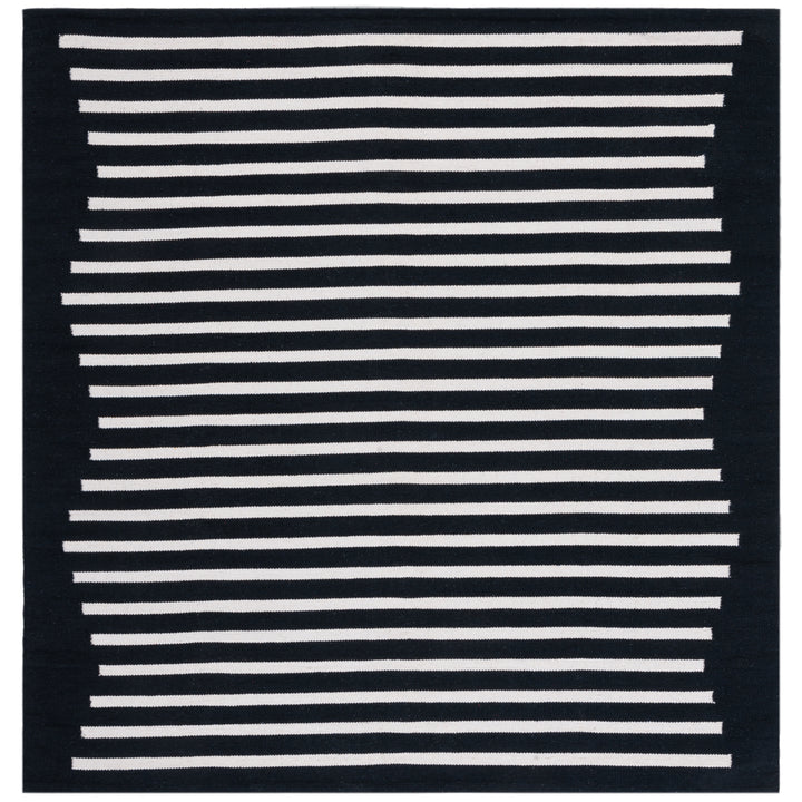 SAFAVIEH Montauk MTK313Z Handwoven Black / Ivory Rug Image 5