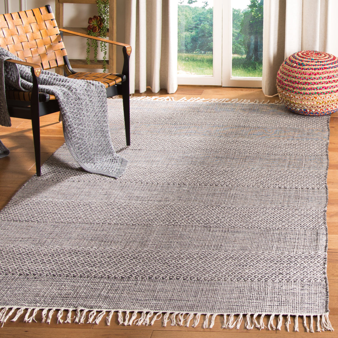 SAFAVIEH Montauk MTK330N Handwoven Ivory /Anthracite Rug Image 1