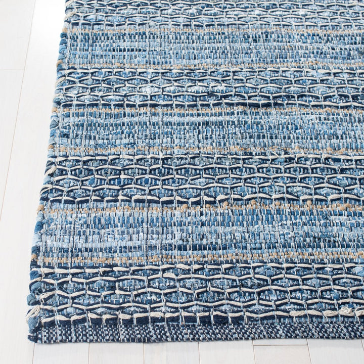 SAFAVIEH Montauk Collection MTK418L Handwoven Blue Rug Image 4