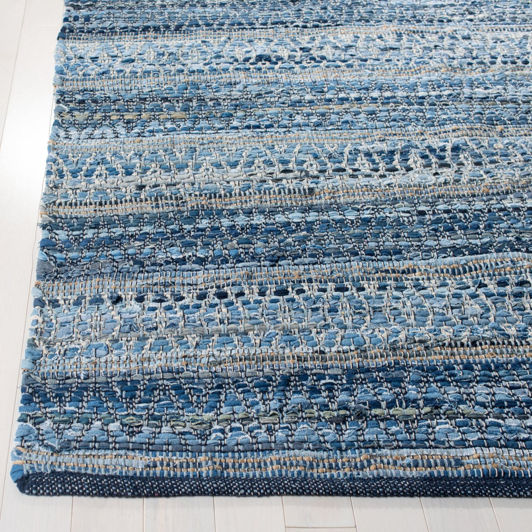 SAFAVIEH Montauk Collection MTK419L Handwoven Blue Rug Image 4