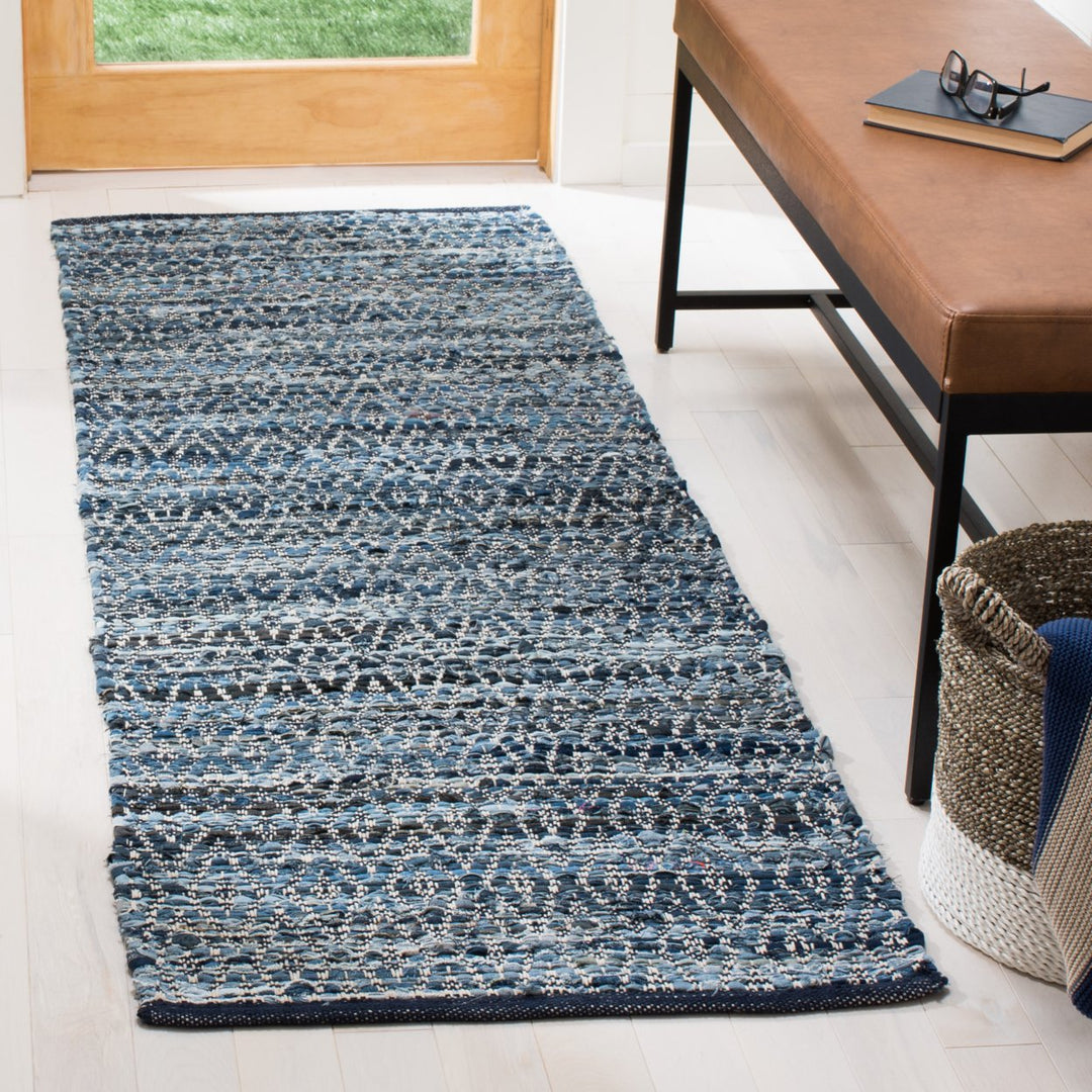 SAFAVIEH Montauk Collection MTK424L Handwoven Blue Rug Image 2