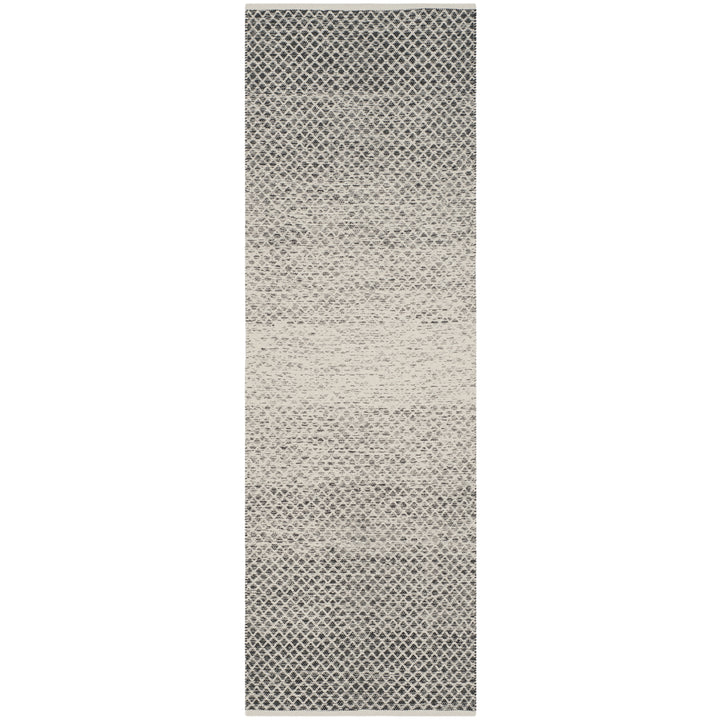 SAFAVIEH Montauk MTK601A Handwoven Black / Ivory Rug Image 3