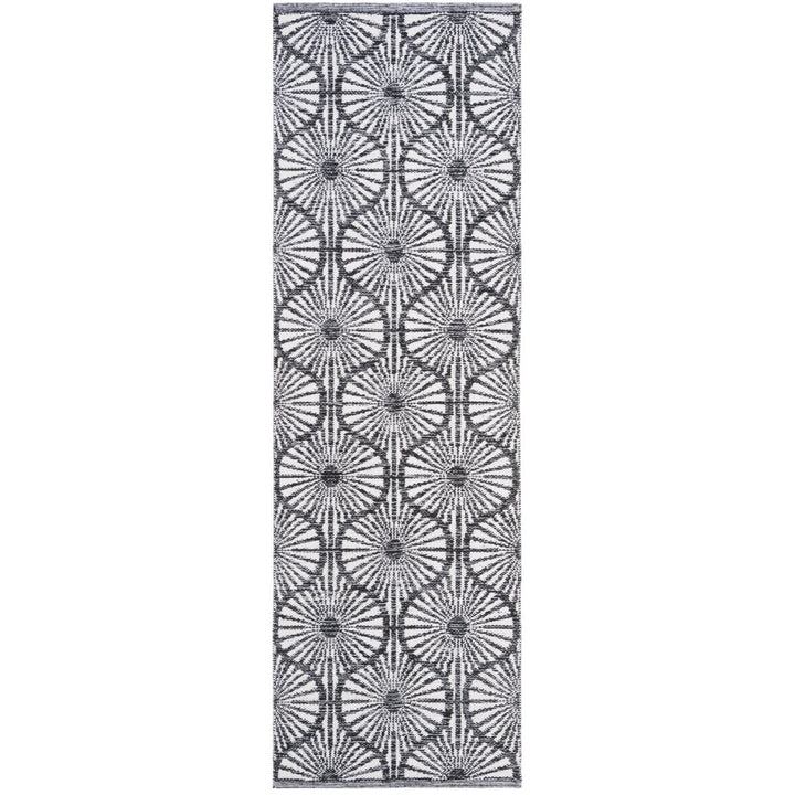 SAFAVIEH Montauk MTK606A Handwoven Black / Ivory Rug Image 1