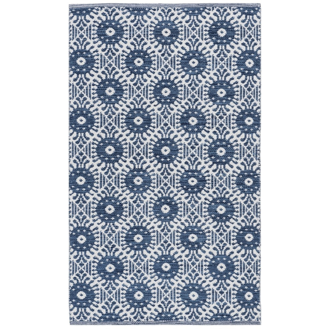 SAFAVIEH Montauk MTK612C Handwoven Navy / Ivory Rug Image 1