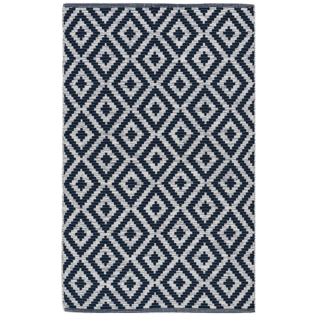 SAFAVIEH Montauk MTK613C Handwoven Navy / Ivory Rug Image 1