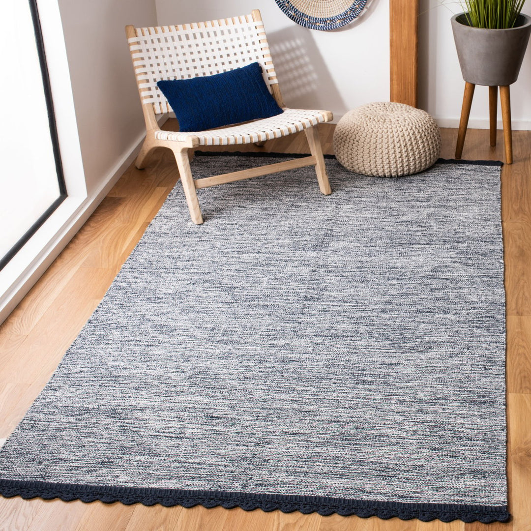 SAFAVIEH Montauk Collection MTK615C Handwoven Navy Rug Image 1