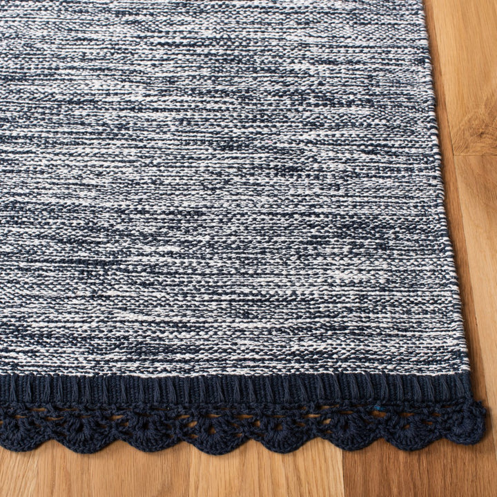 SAFAVIEH Montauk Collection MTK615C Handwoven Navy Rug Image 3