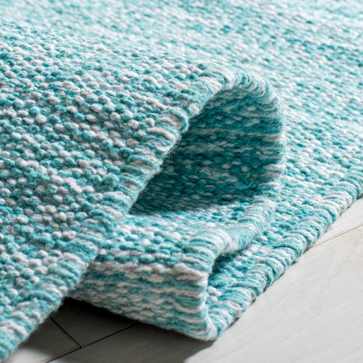 SAFAVIEH Montauk MTK615E Handwoven Turquoise Rug Image 4