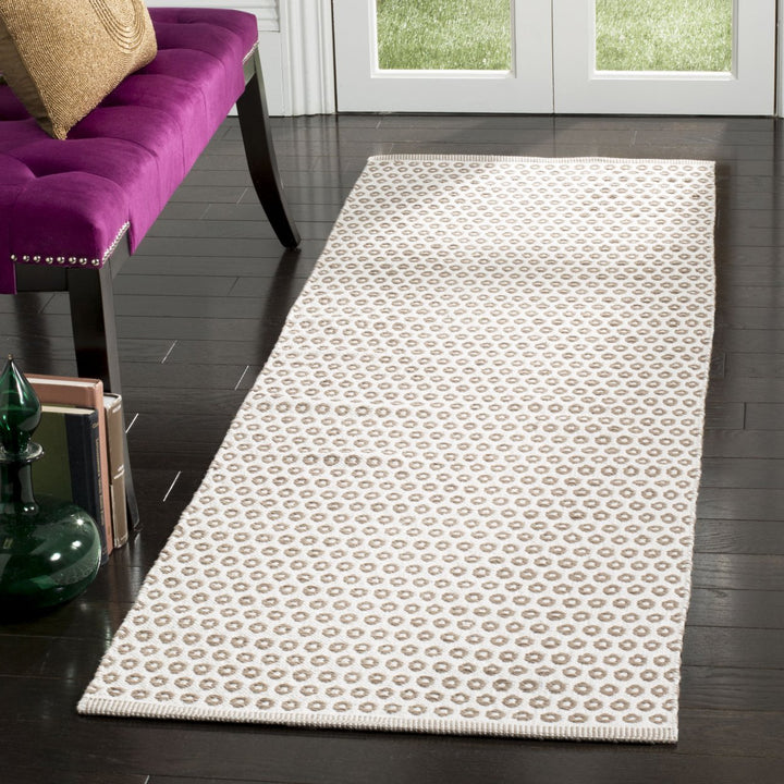 SAFAVIEH Montauk MTK616E Handwoven Taupe / Ivory Rug Image 2