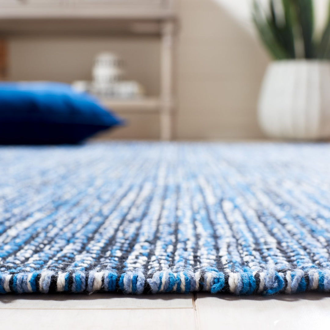 SAFAVIEH Montauk MTK620M Handwoven Blue / Black Rug Image 8