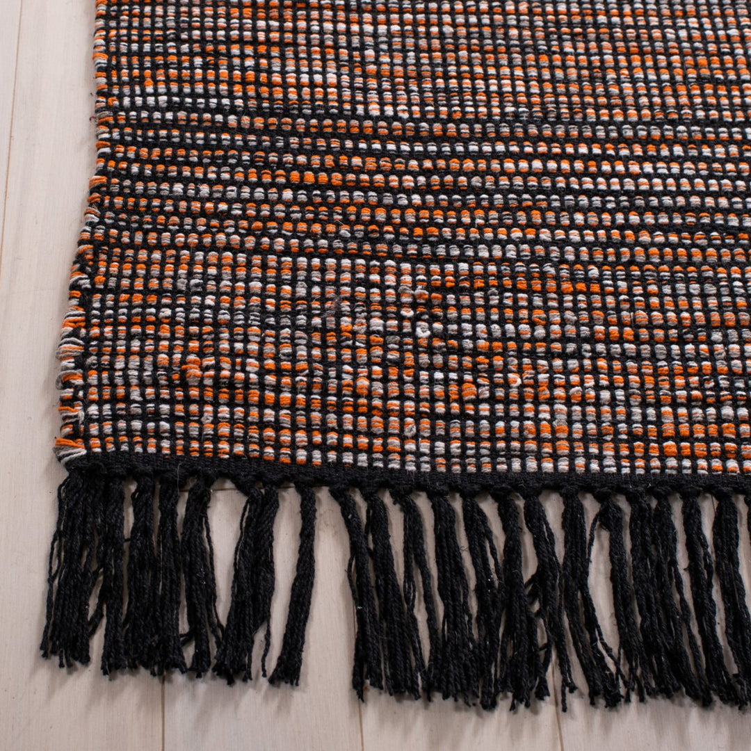 SAFAVIEH Montauk MTK620P Handwoven Orange / Black Rug Image 7