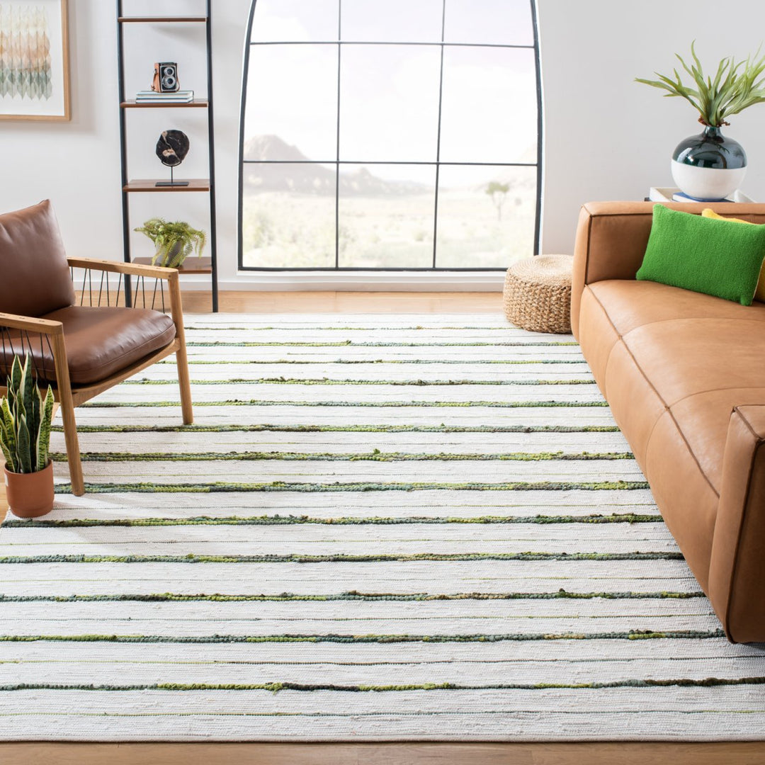 SAFAVIEH Montauk MTK623Y Handwoven Green / Ivory Rug Image 1