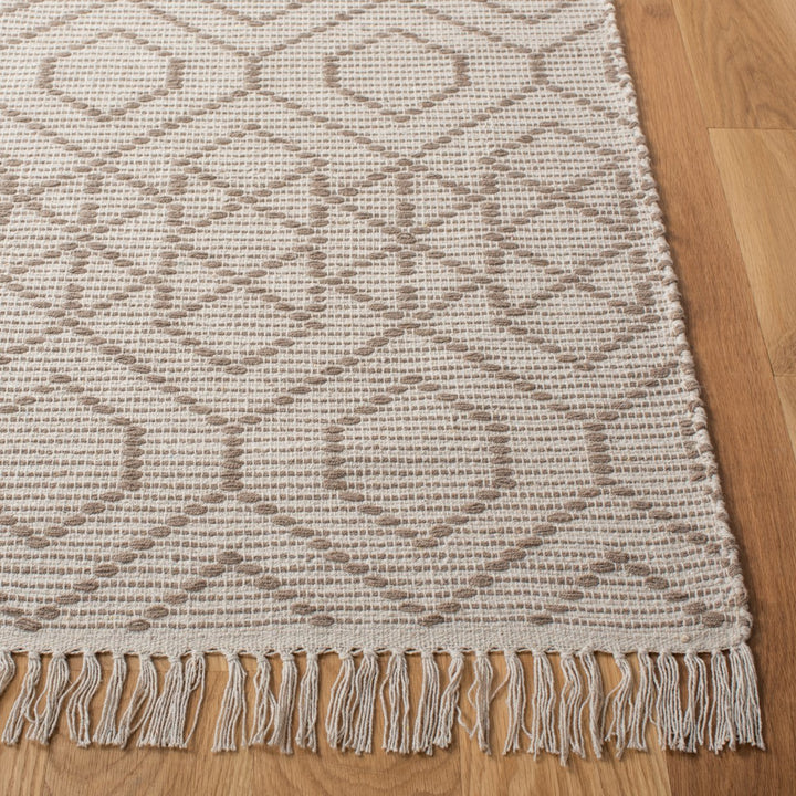 SAFAVIEH Montauk MTK652T Handmade Brown / Beige Rug Image 6