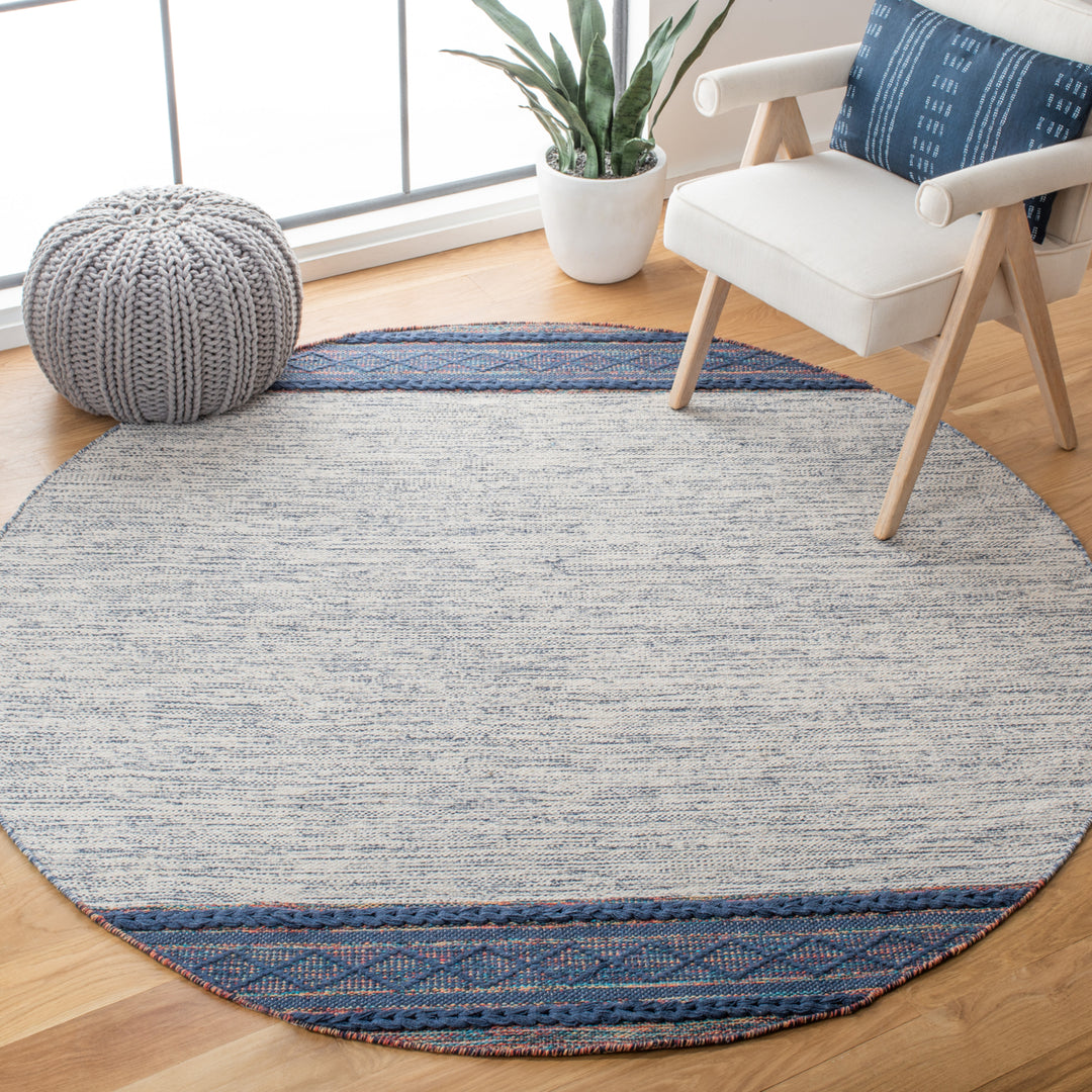 SAFAVIEH Montauk MTK653N Handmade Navy / Beige Rug Image 2