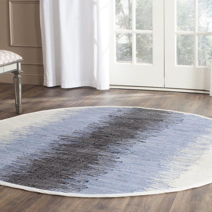 SAFAVIEH Montauk MTK710A Handwoven Grey / Black Rug Image 2