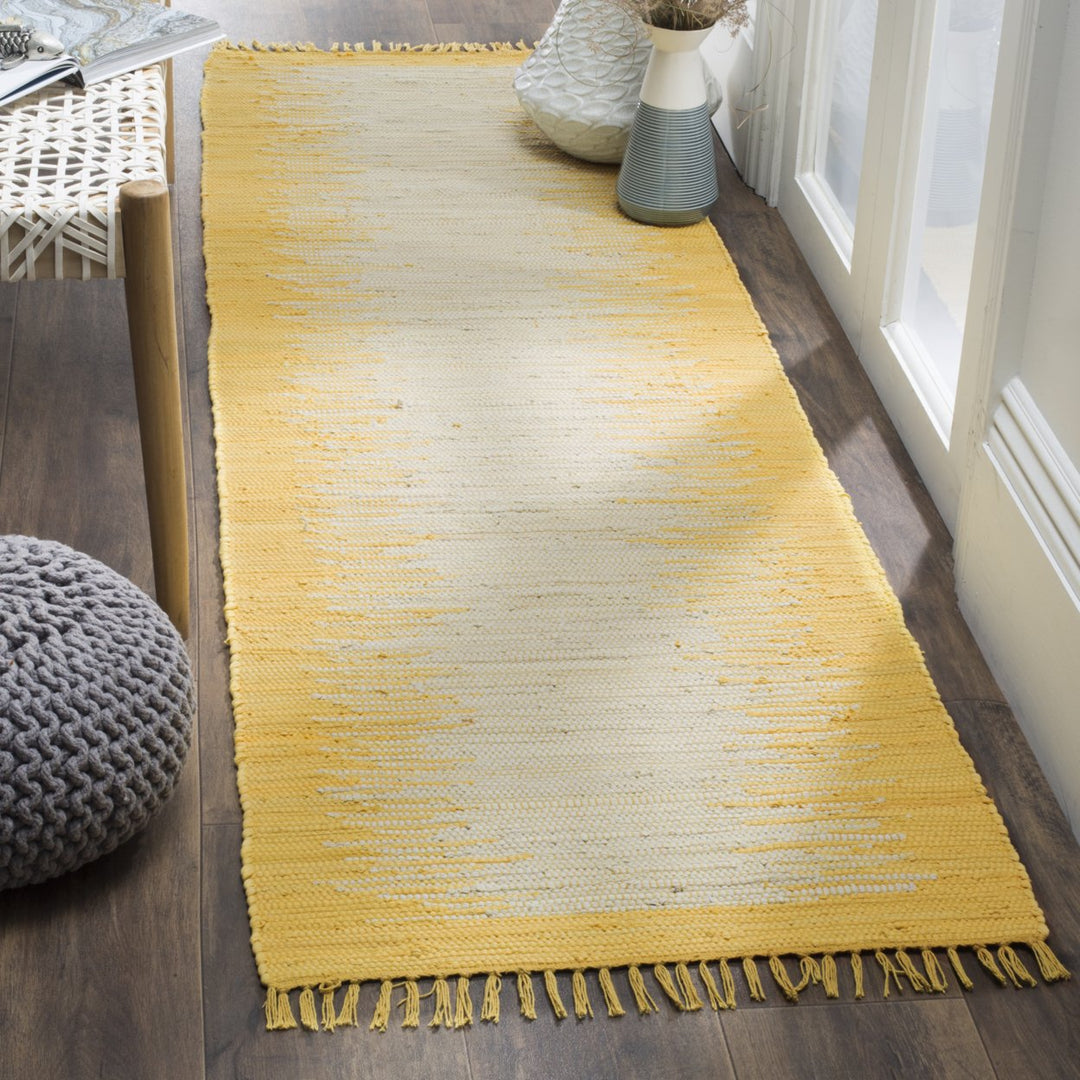 SAFAVIEH Montauk Collection MTK718K Handwoven Gold Rug Image 3