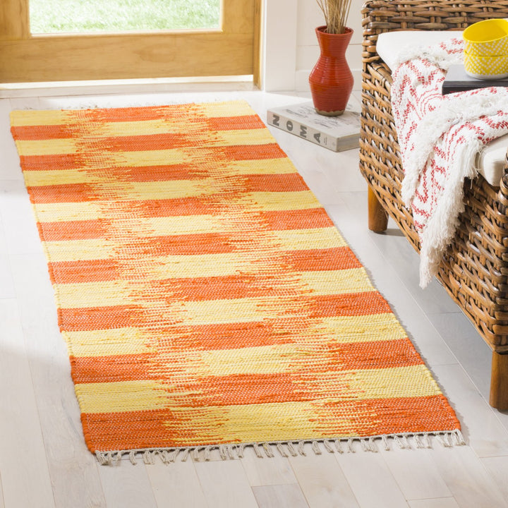 SAFAVIEH Montauk MTK721C Handwoven Yellow / Orange Rug Image 3