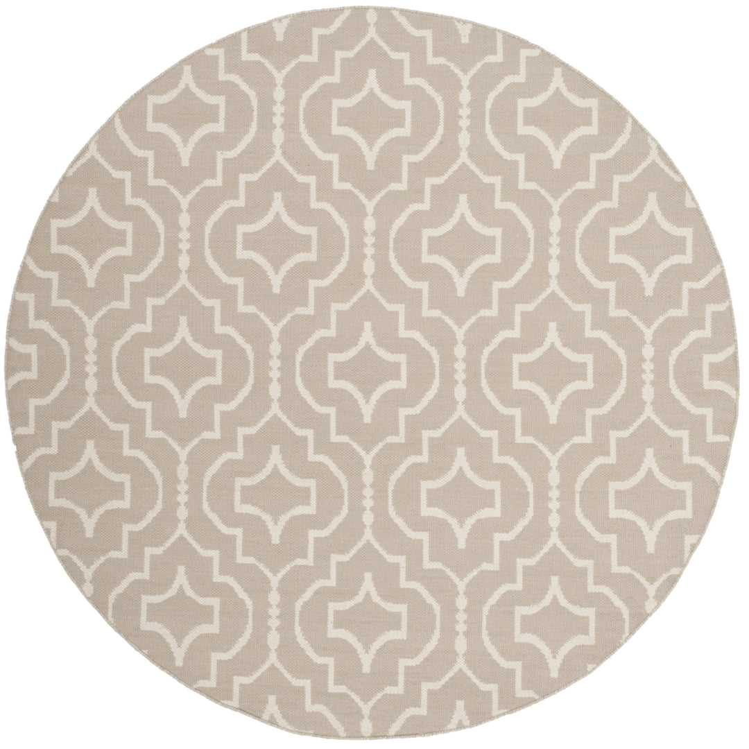 SAFAVIEH Montauk MTK722A Handwoven Grey / Ivory Rug Image 4