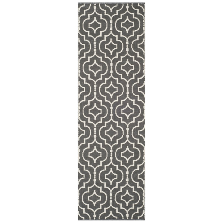 SAFAVIEH Montauk MTK722E Handwoven Dark Grey / Ivory Rug Image 1