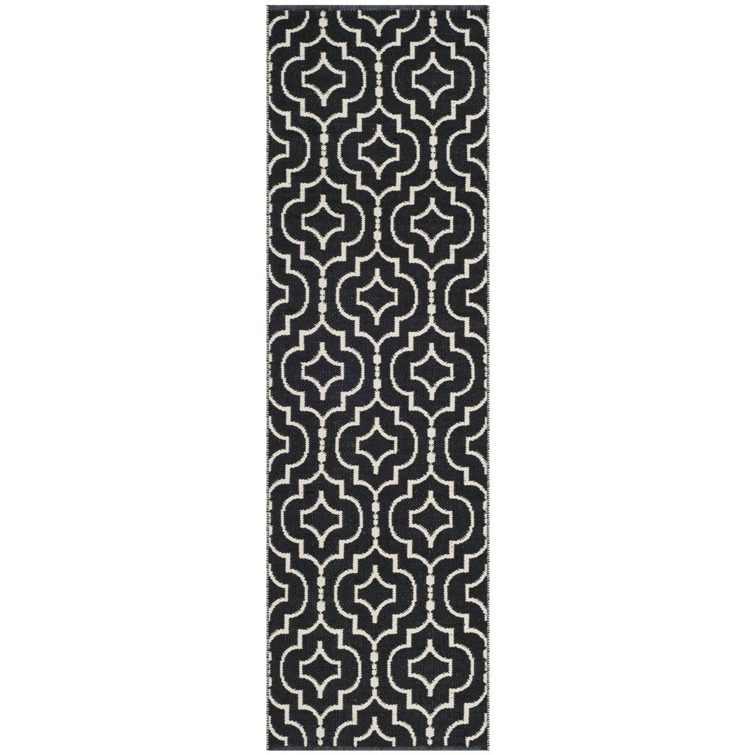 SAFAVIEH Montauk MTK722D Handwoven Black / Ivory Rug Image 1