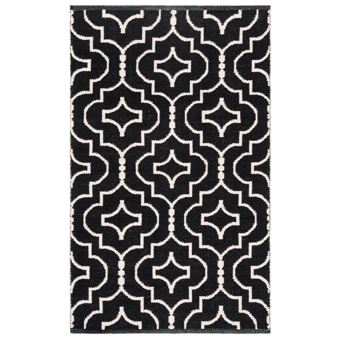 SAFAVIEH Montauk MTK722D Handwoven Black / Ivory Rug Image 1