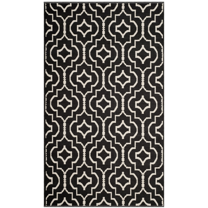 SAFAVIEH Montauk MTK722D Handwoven Black / Ivory Rug Image 10