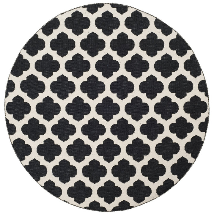 SAFAVIEH Montauk MTK723D Handwoven Black / Ivory Rug Image 1