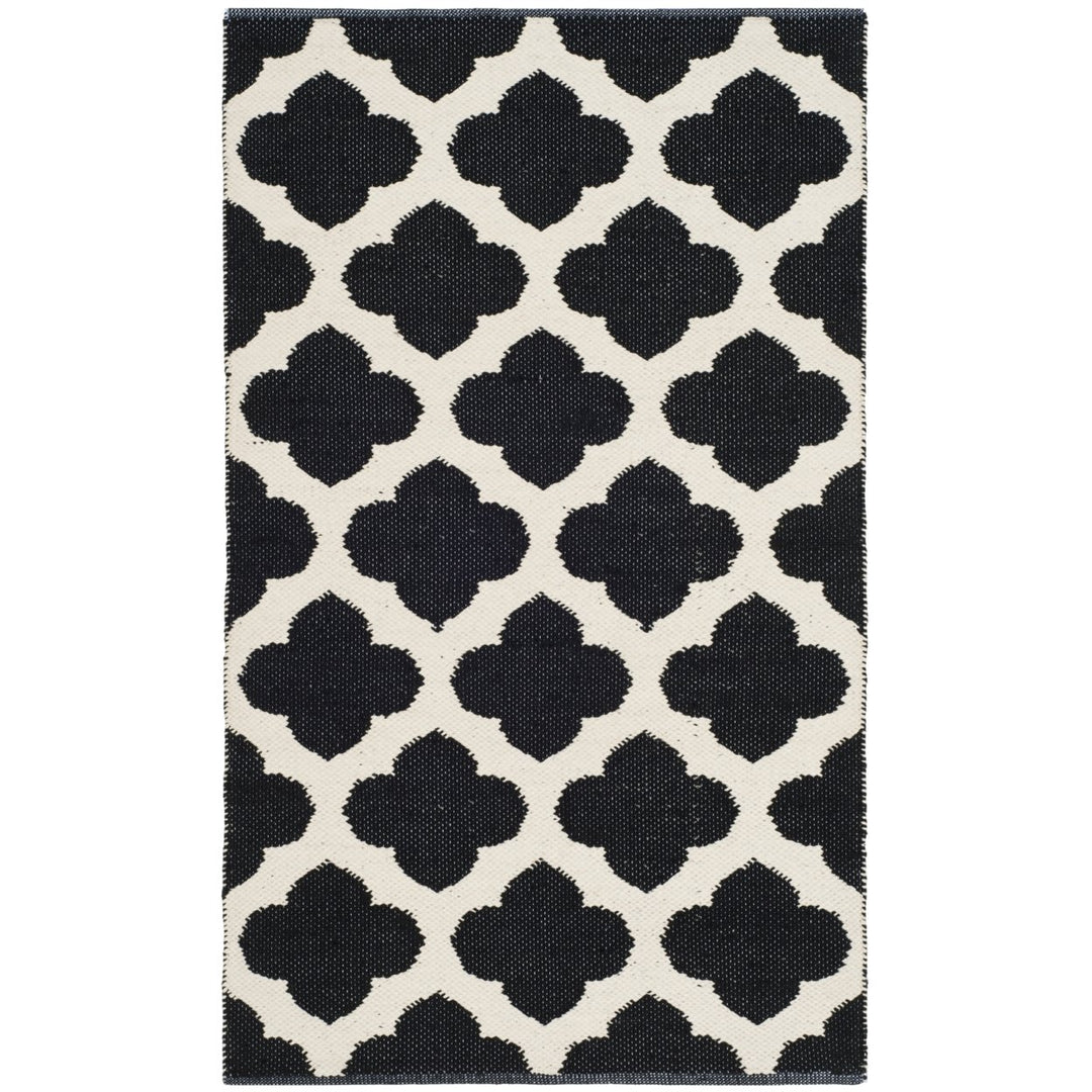 SAFAVIEH Montauk MTK723D Handwoven Black / Ivory Rug Image 1