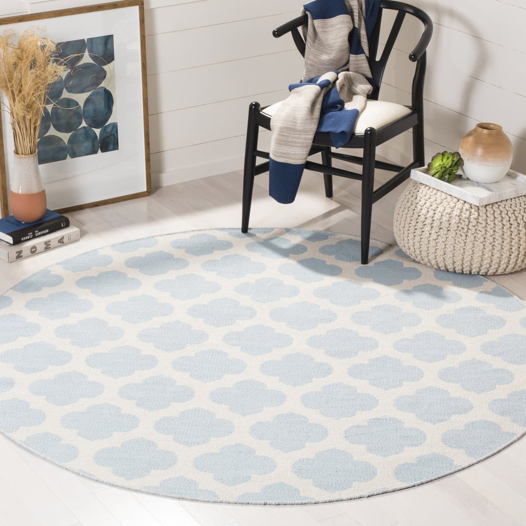 SAFAVIEH Montauk MTK723K Handwoven Light Blue /Ivory Rug Image 2